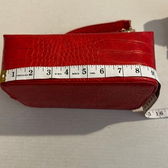 RED lunch box design handbag NEW - Picture 9 of 11